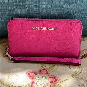 Michael Kors wristlet/wallet